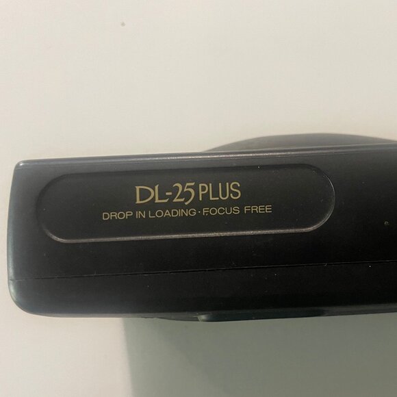 Fuji DL-25 Plus Point & Shoot Camera - Picture 7 of 7